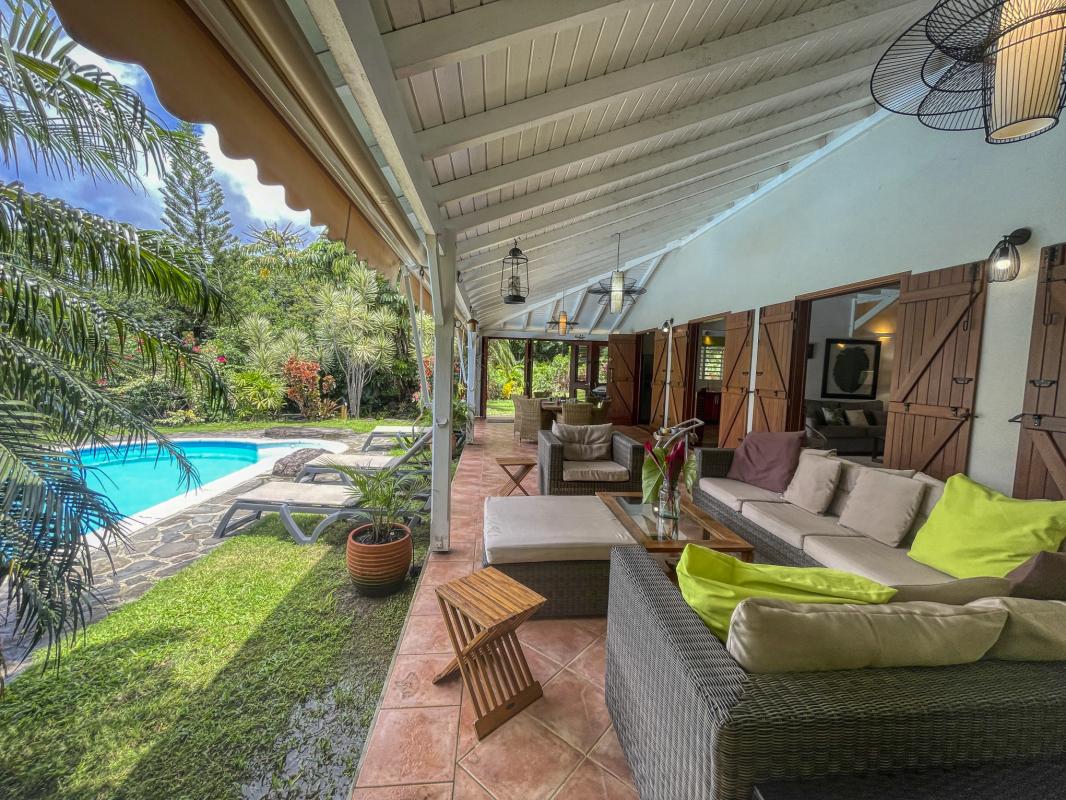 Villa Deshaies Guadeloupe__terrasse piscine